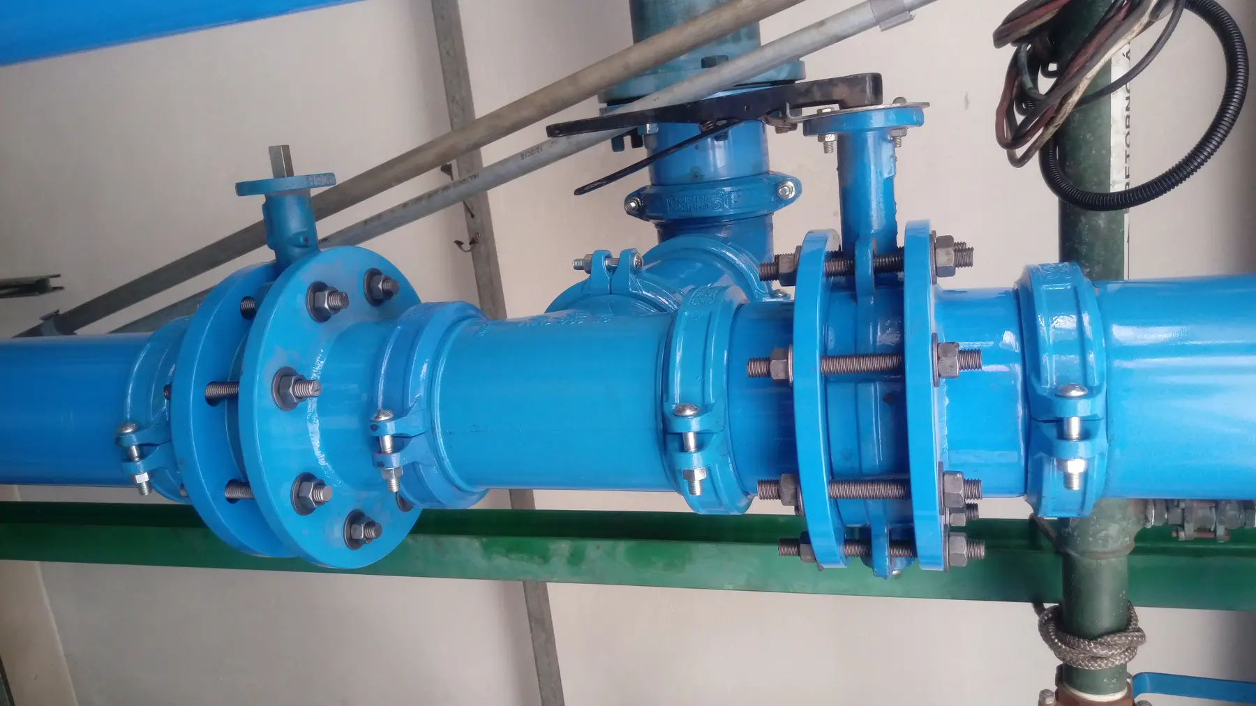 Detalhe de válvula e conexão Engepipe® - projeto Engepipe® 4