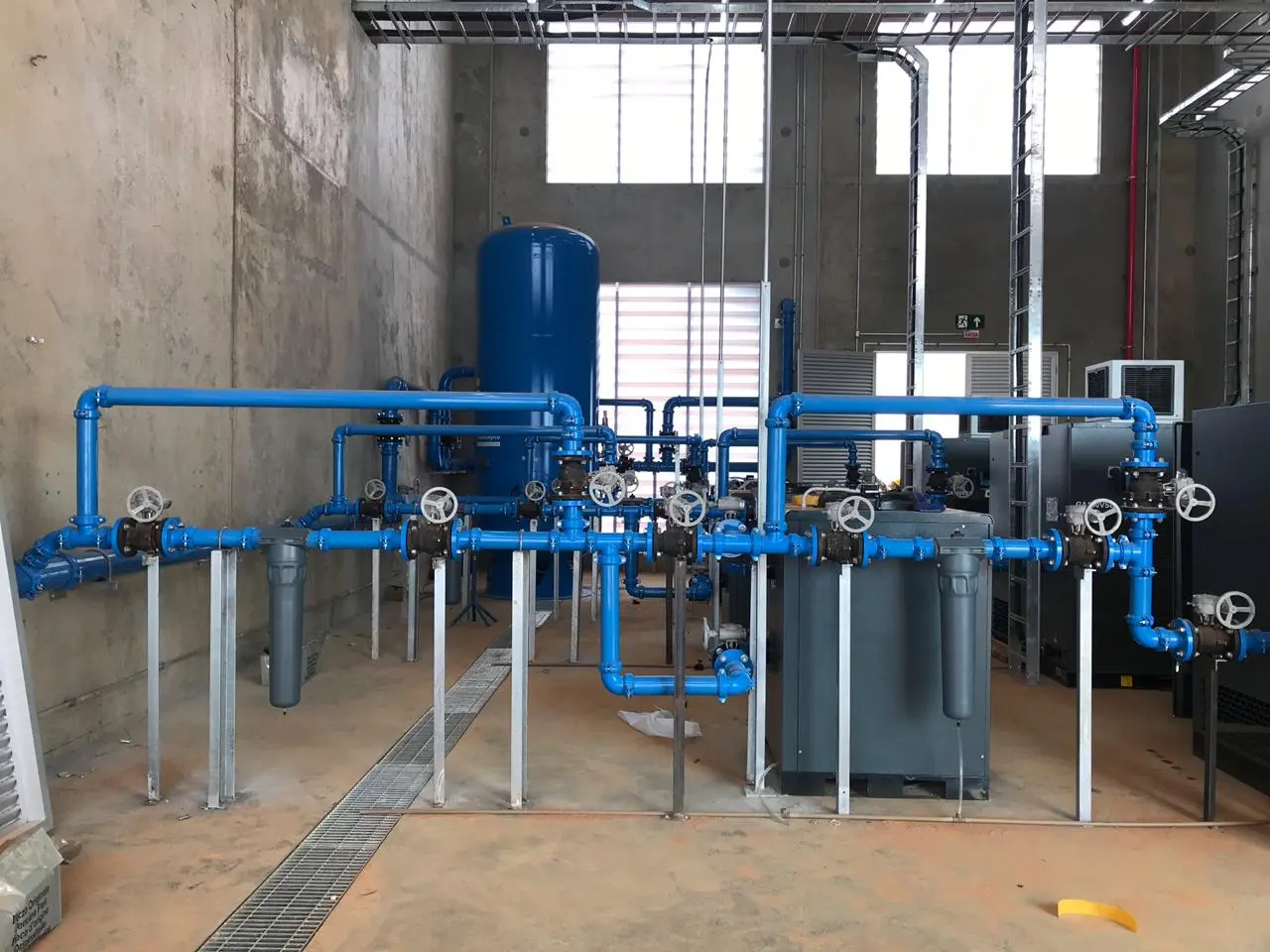 Sala técnica com rede de distribuição - projeto Engepipe® 5
