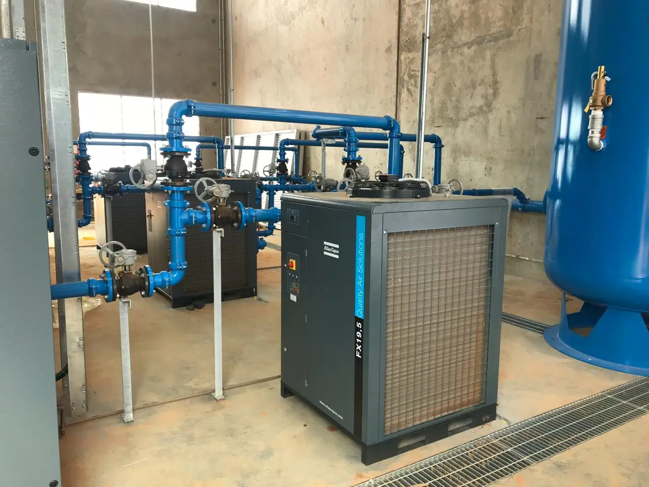 Tubulações industriais em galpão - projeto Engepipe® 14