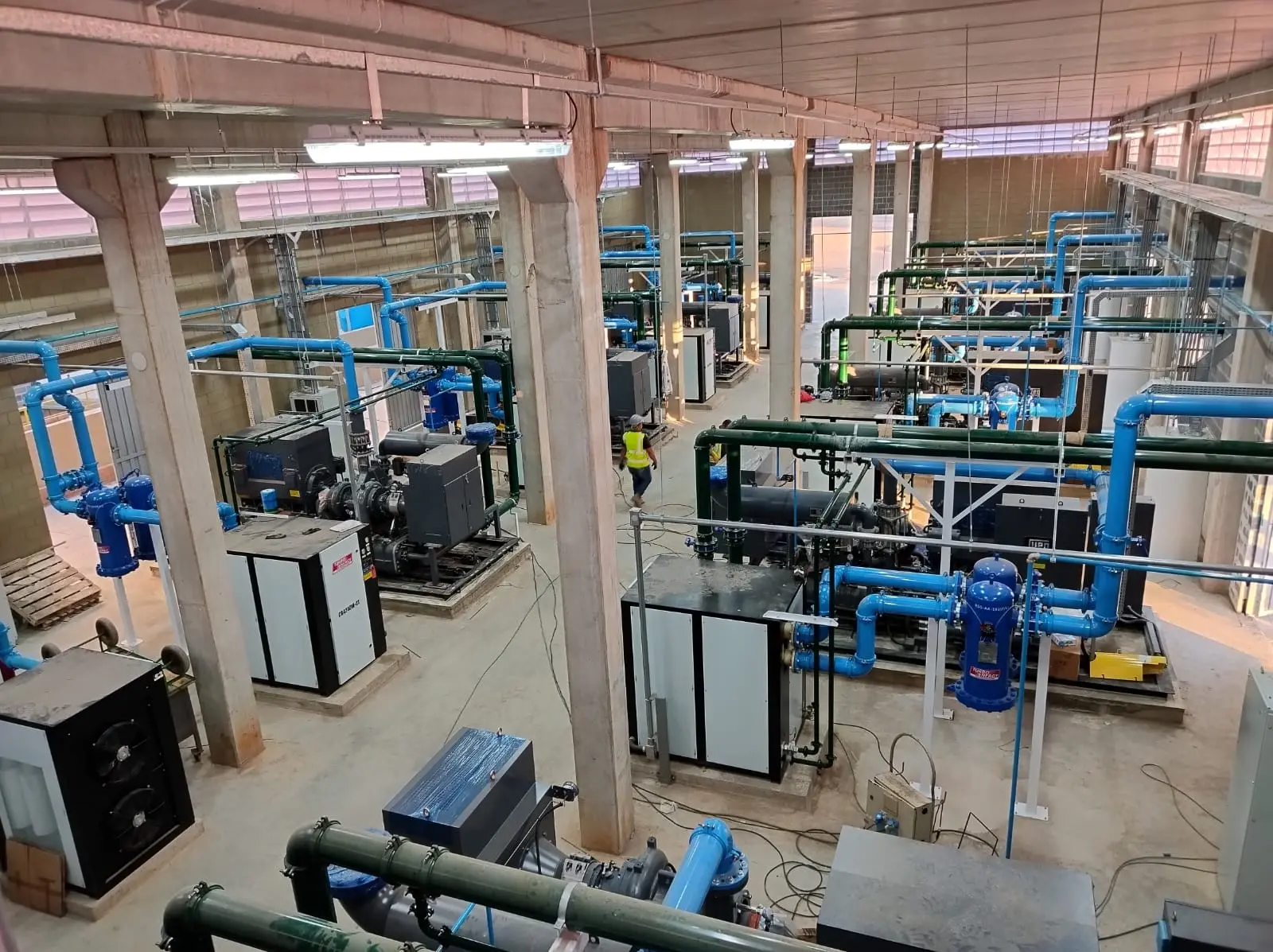 Rede aérea de utilidades industriais - projeto Engepipe® 37